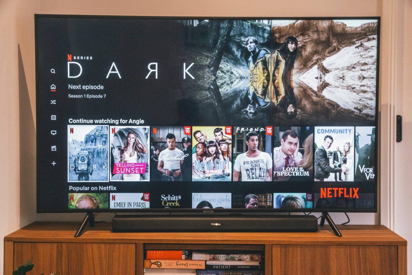Netflix and NBCUniversal test hybrid marketing campaigns